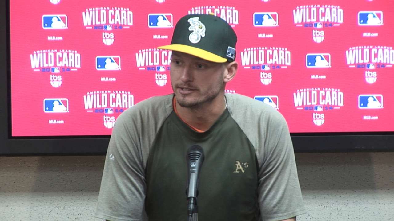 Elbow pain keeps O'Flaherty off A's WC roster