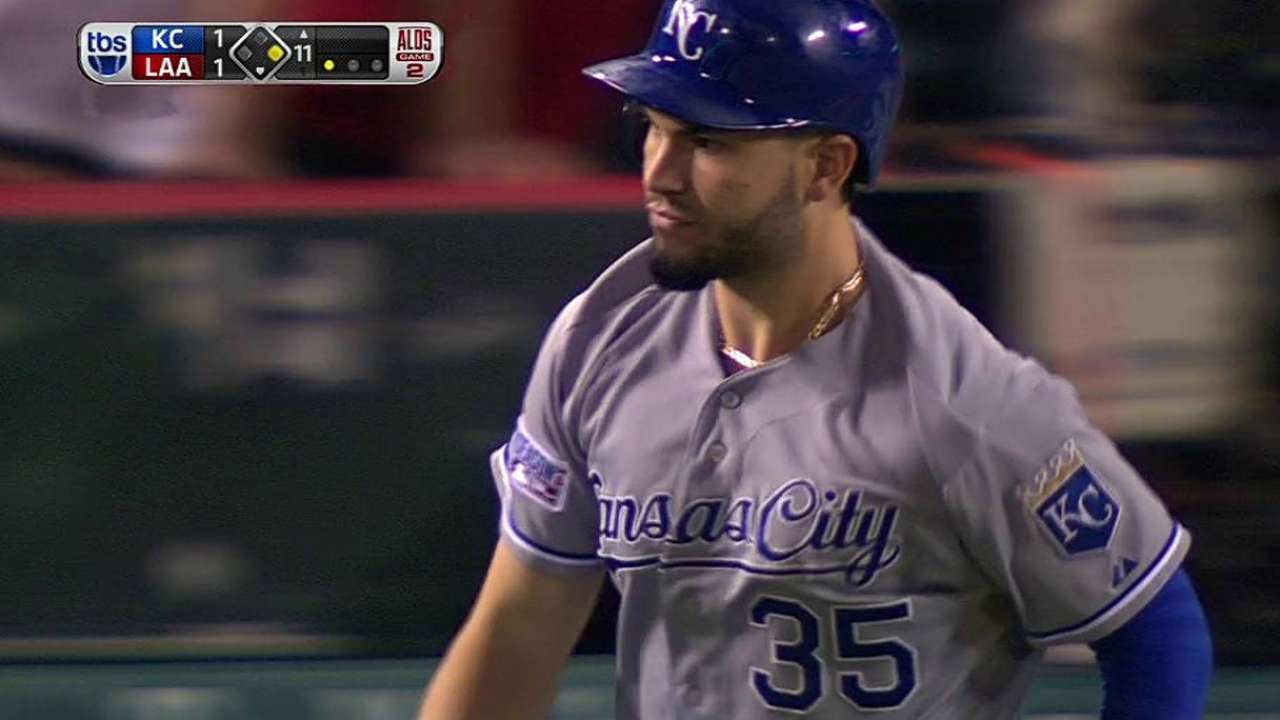 K.C. gana otra vez en extra innings, se va arriba 2-0