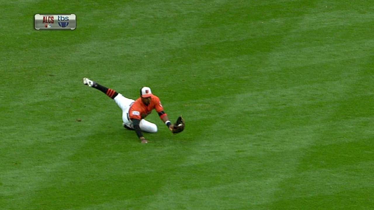 Jones' diving catch
