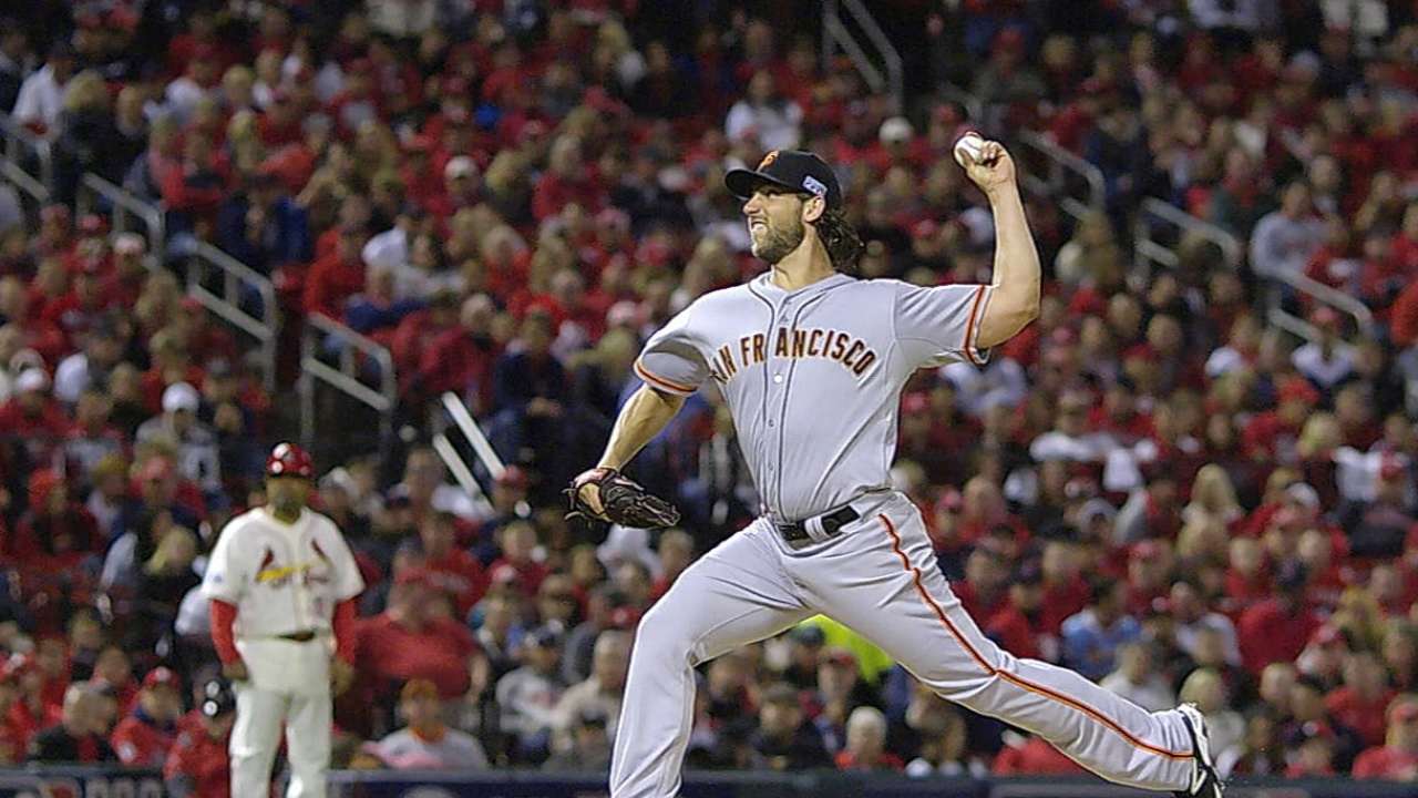 Royals keep rolling, Giants impress in opener