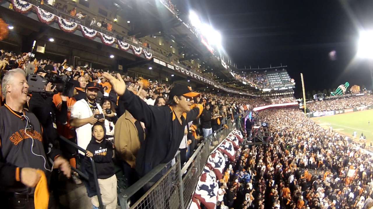 Perry's love affair with Giants goes on and on and on