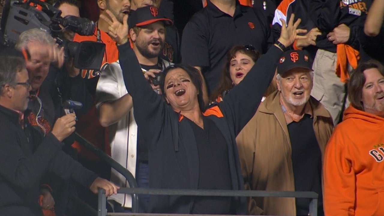 Perry pumps up the crowd again