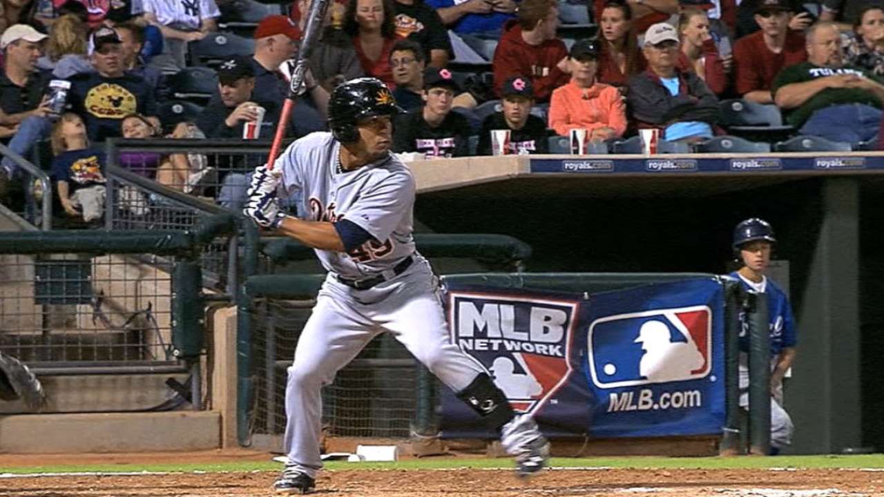 Blue Jays acquire Devon Travis