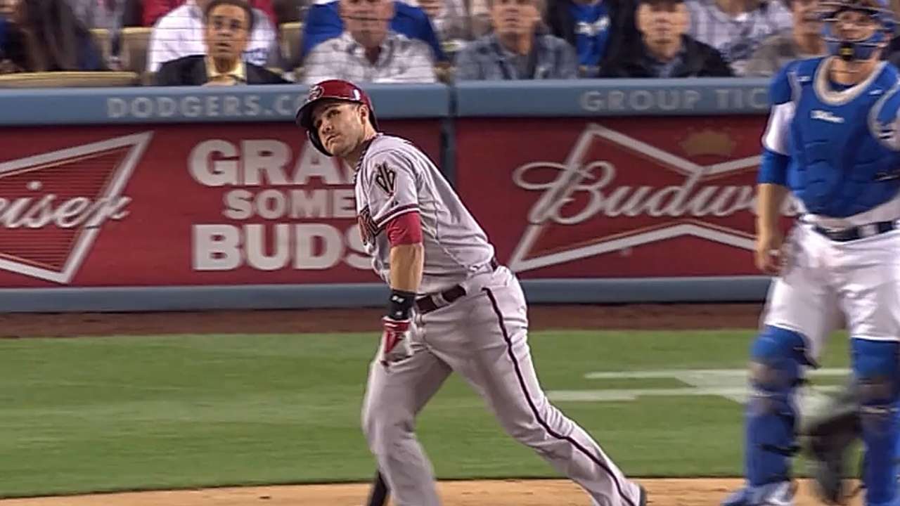 Cubs acquire backstop Montero