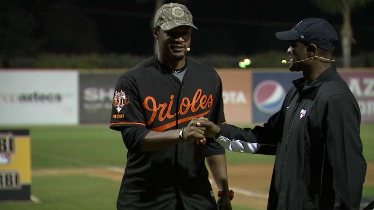 Jones, Reynolds host more than 300 youngsters at RBI clinic