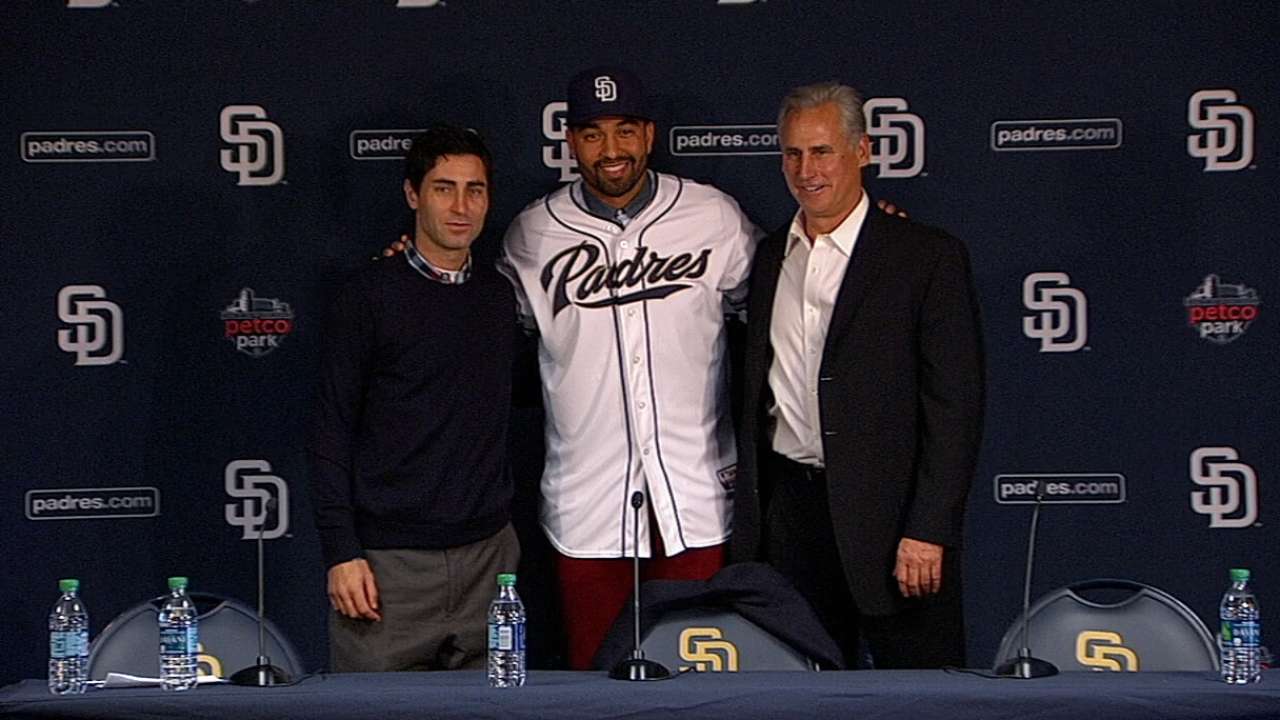Kemp joins the Padres