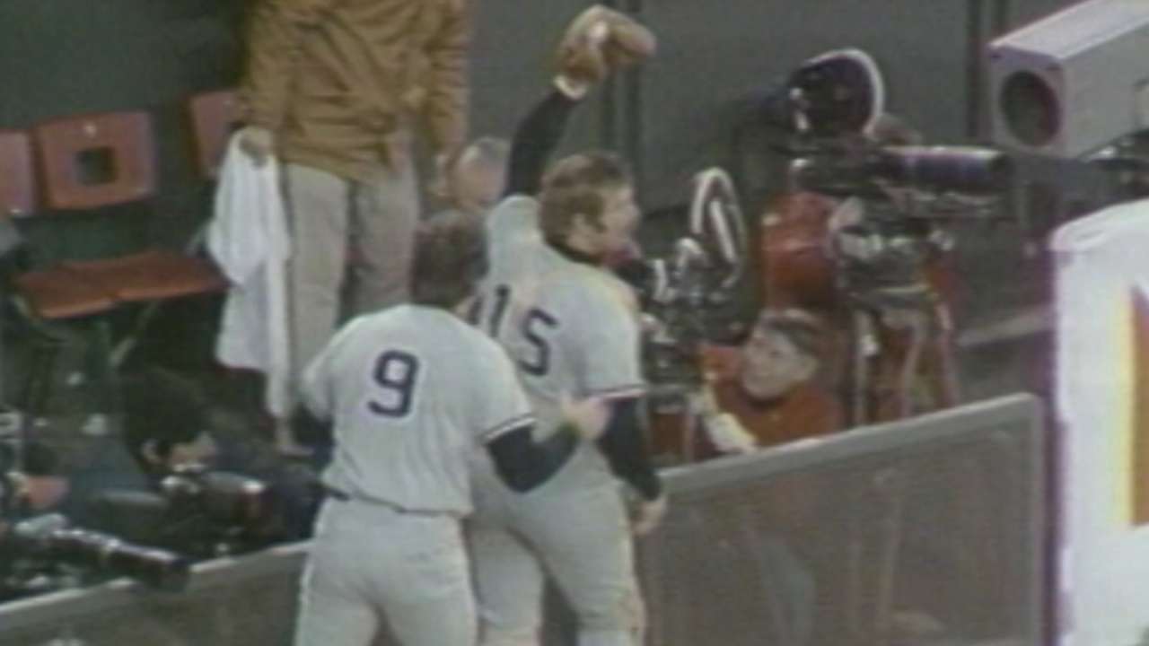 Munson's catch in foul territory