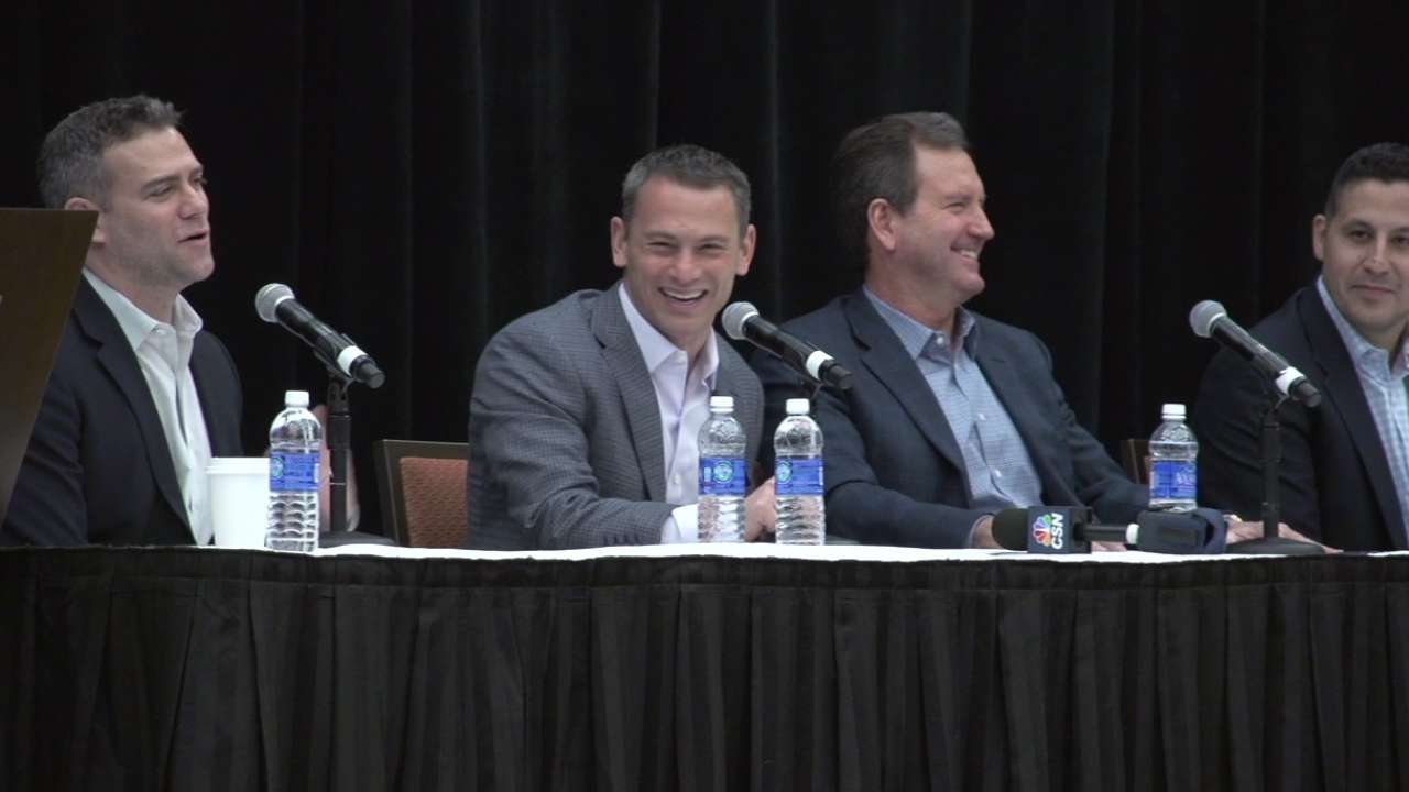 Cubs brass reflects on courtship of Maddon