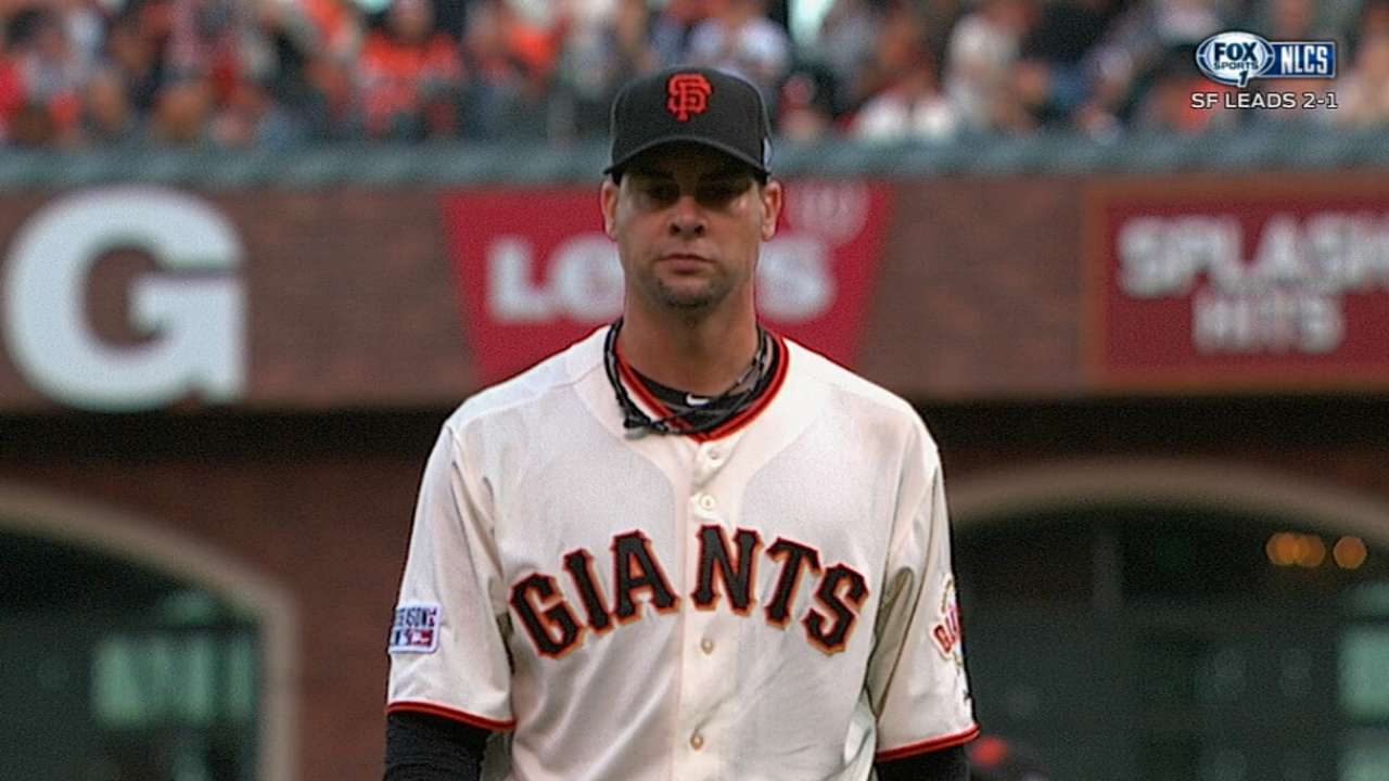 Heart in SF: Vogelsong re-signs with Giants