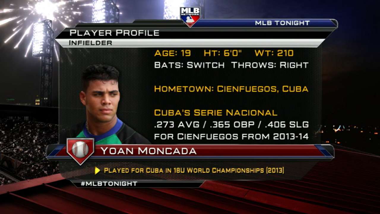Cuban infielder Moncada clears government hurdle