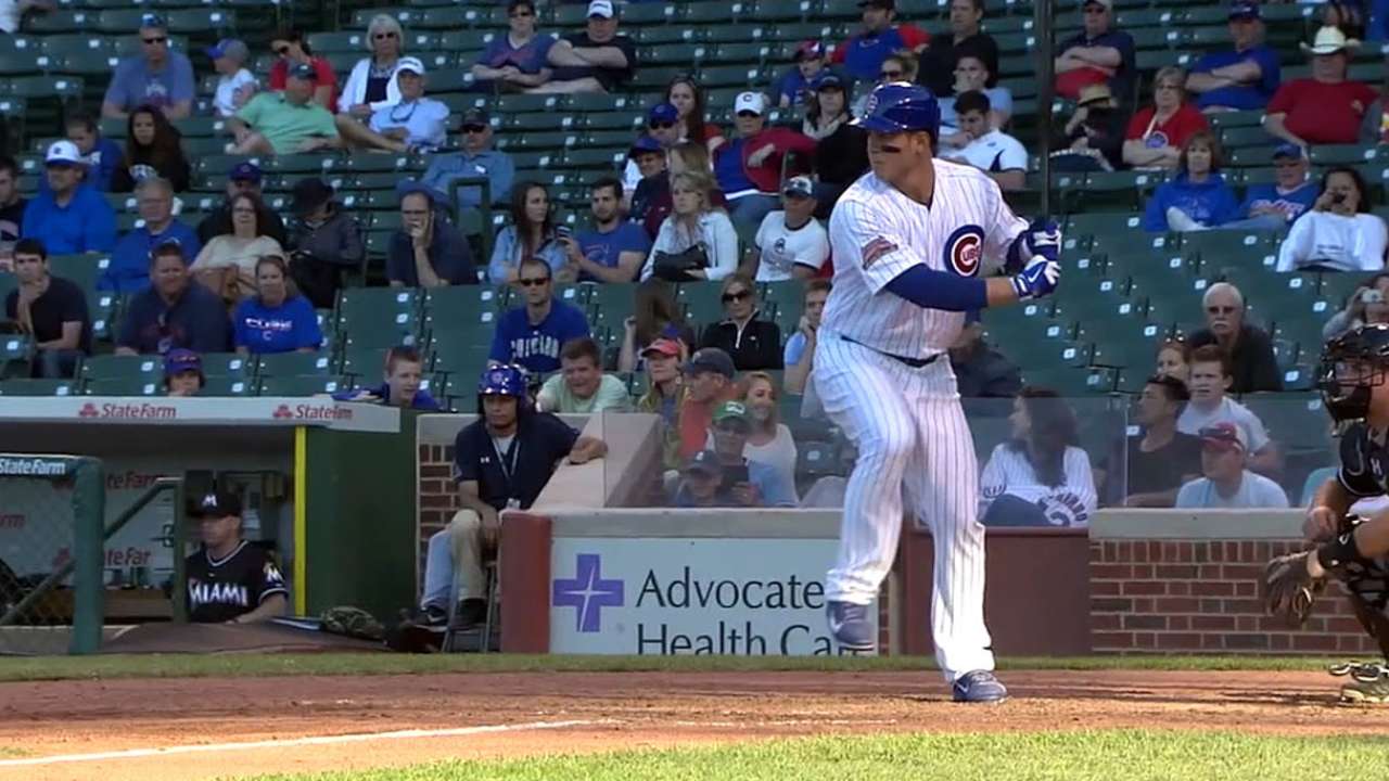 Rizzo makes donation to cancer center