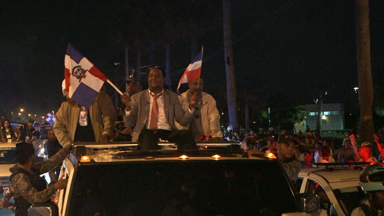 Pedro moved by Hall of Fame welcome in Dominican