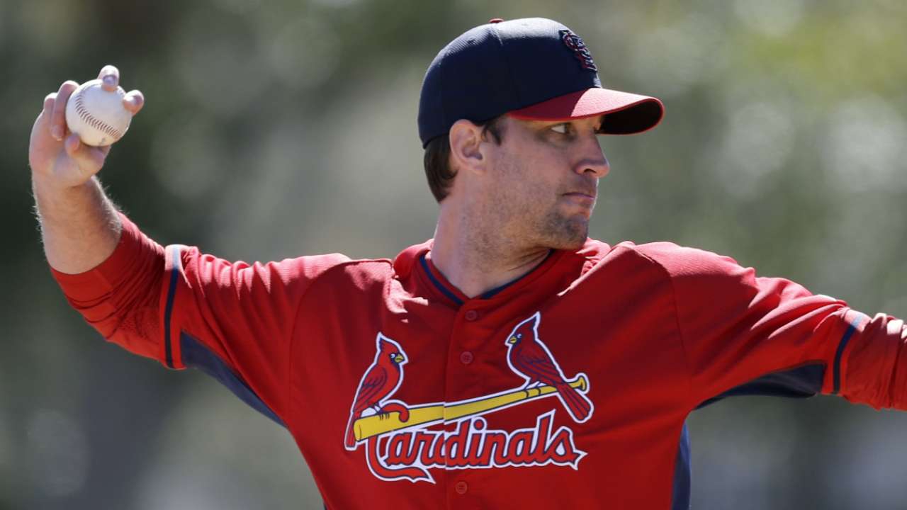 Waino returns to camp; hopes to throw off mound Monday