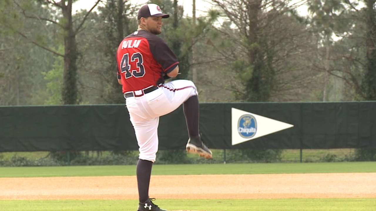 Multiple southpaws vying for spot in Braves' bullpen