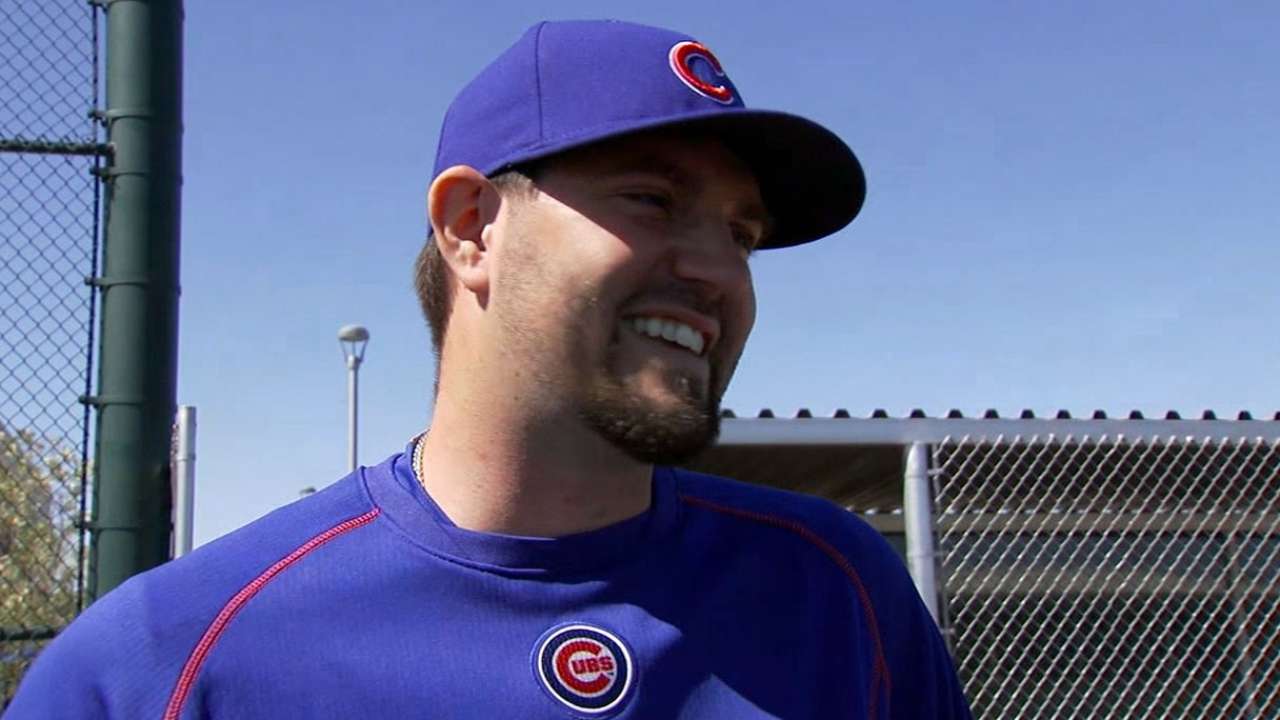 Hammel works long first inning in spring debut - mlbf_41671783_th_45