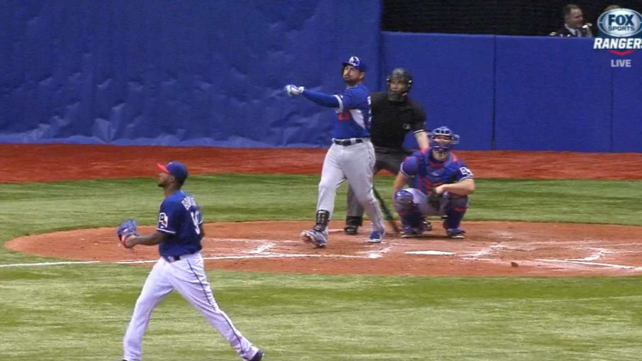 Dodgers smack five homers to back sharp Greinke