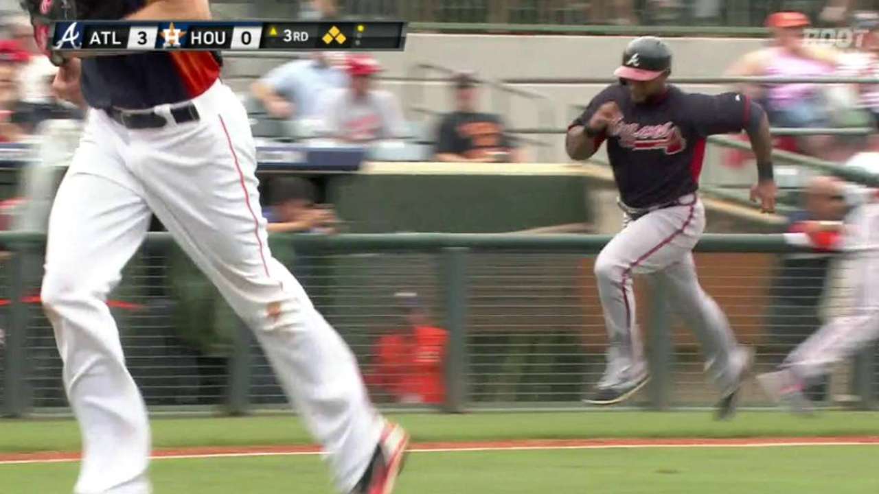 Simmons leads offensive surge in Markakis' debut