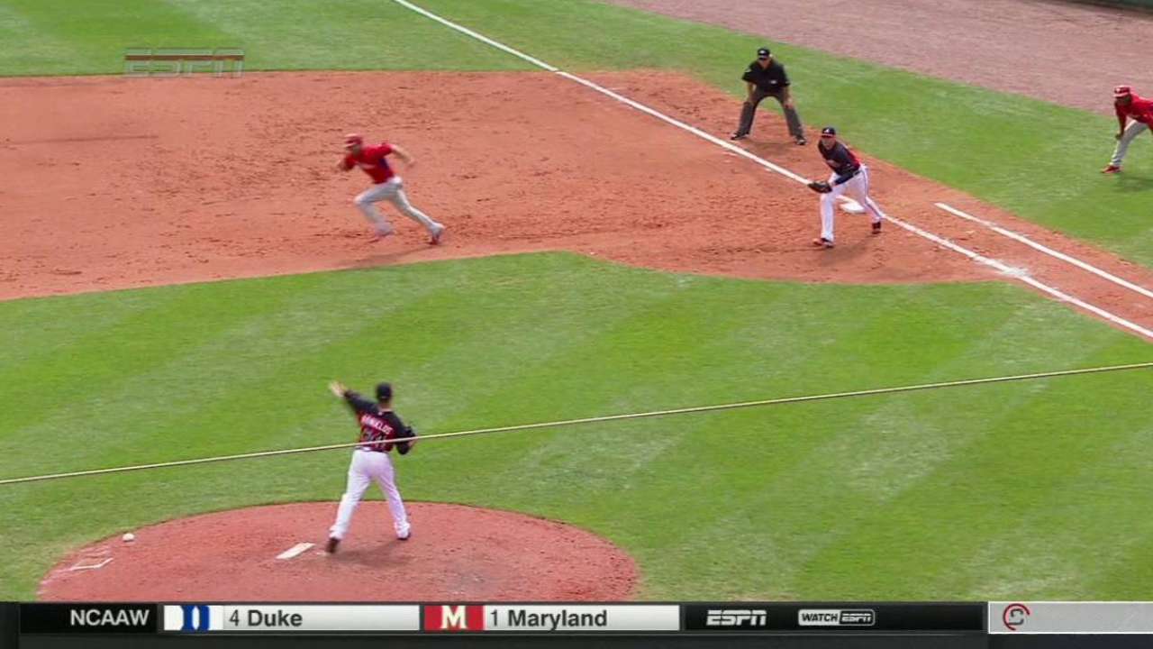 Banuelos catches Danks stealing