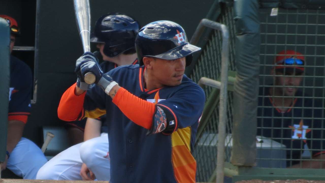 Dodgers acquire Torreyes, designate Barney