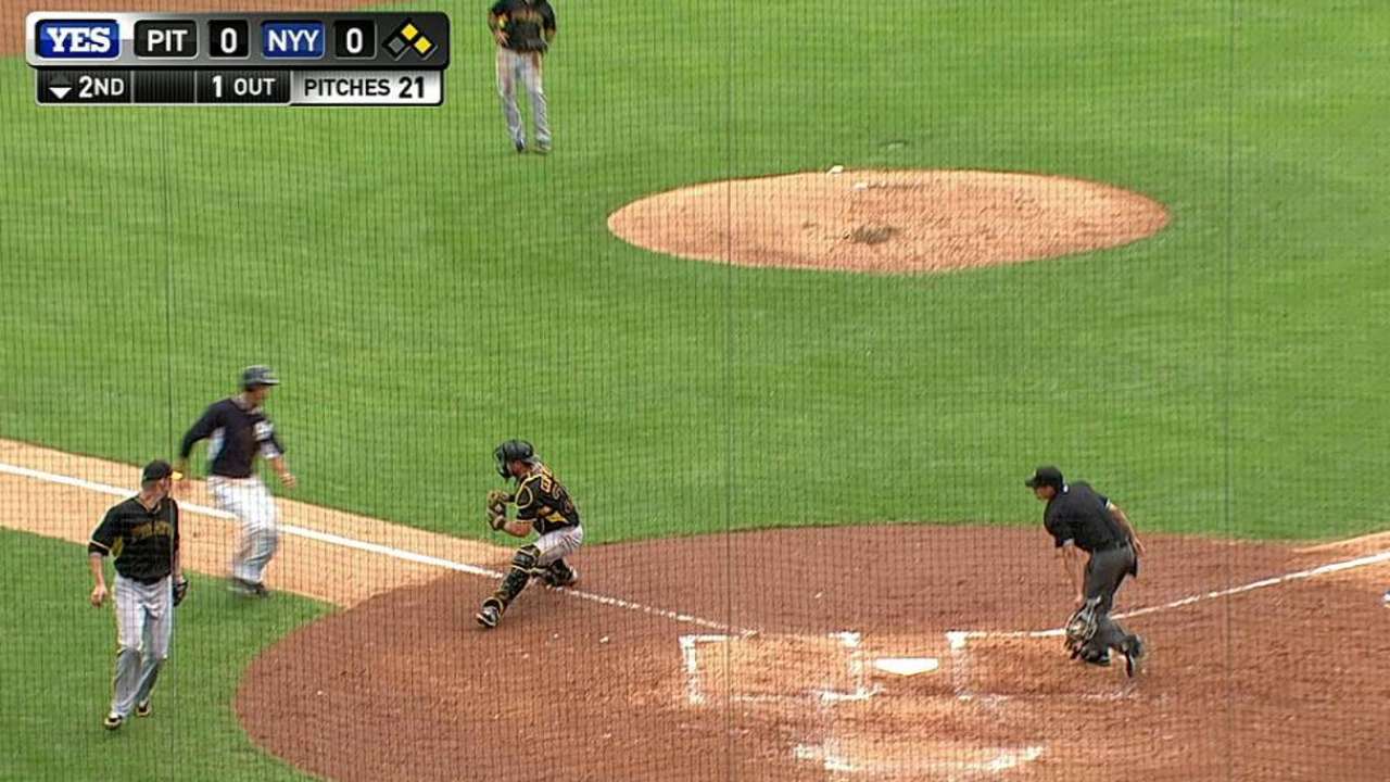 Marte throws out Jones