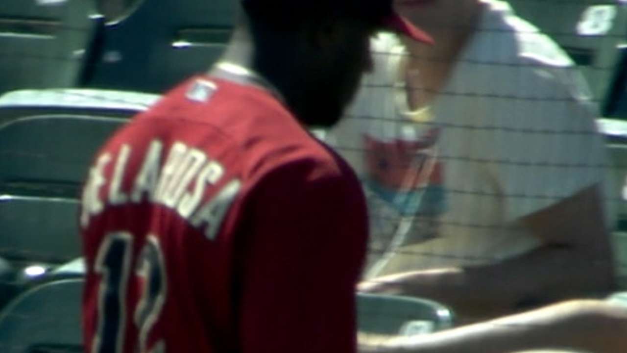 Offensive outburst backs sharp De La Rosa