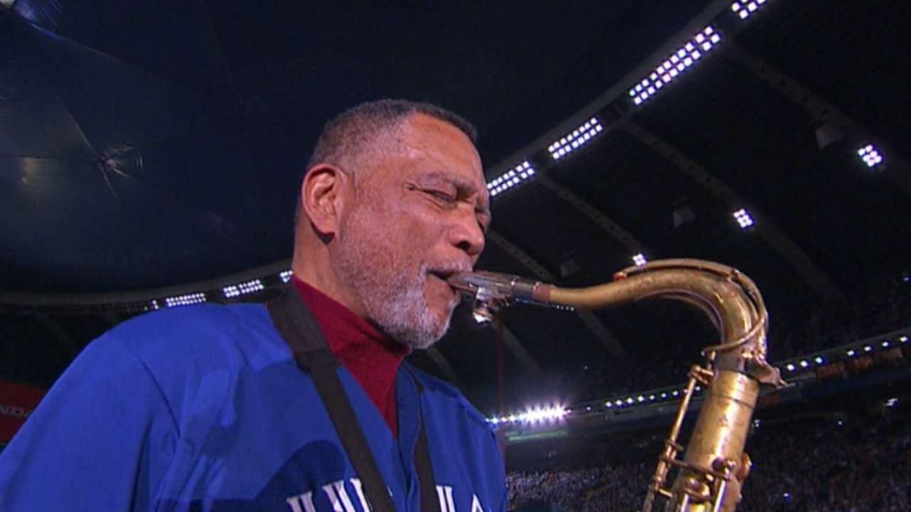 Martin Sr. plays USA anthem