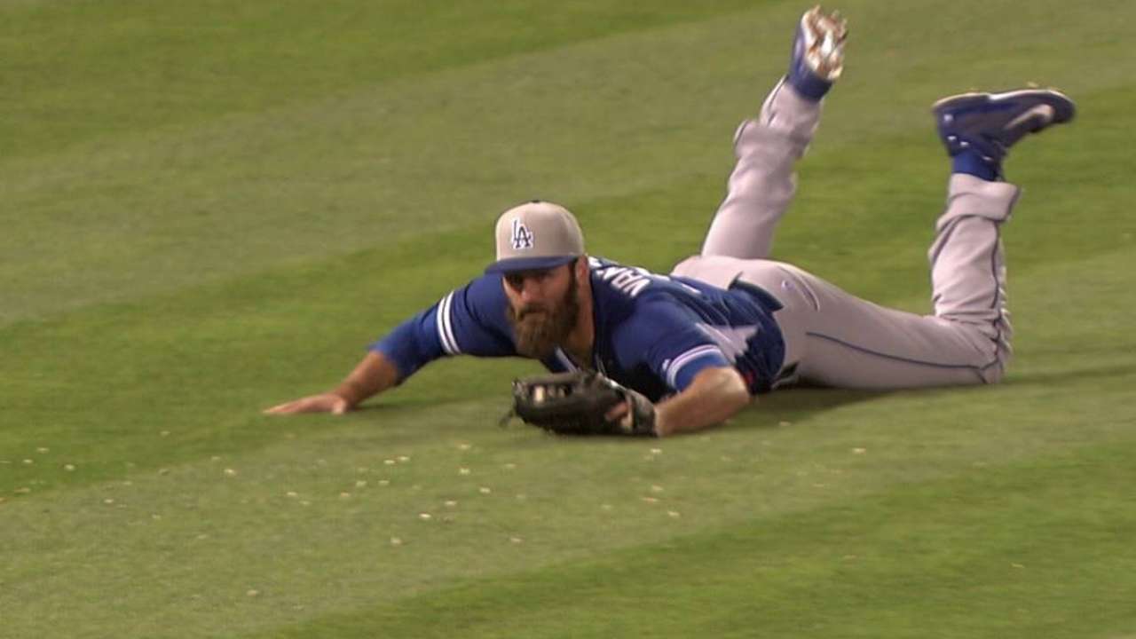 Van Slyke provides the only offense as Dodgers' bats go quiet
