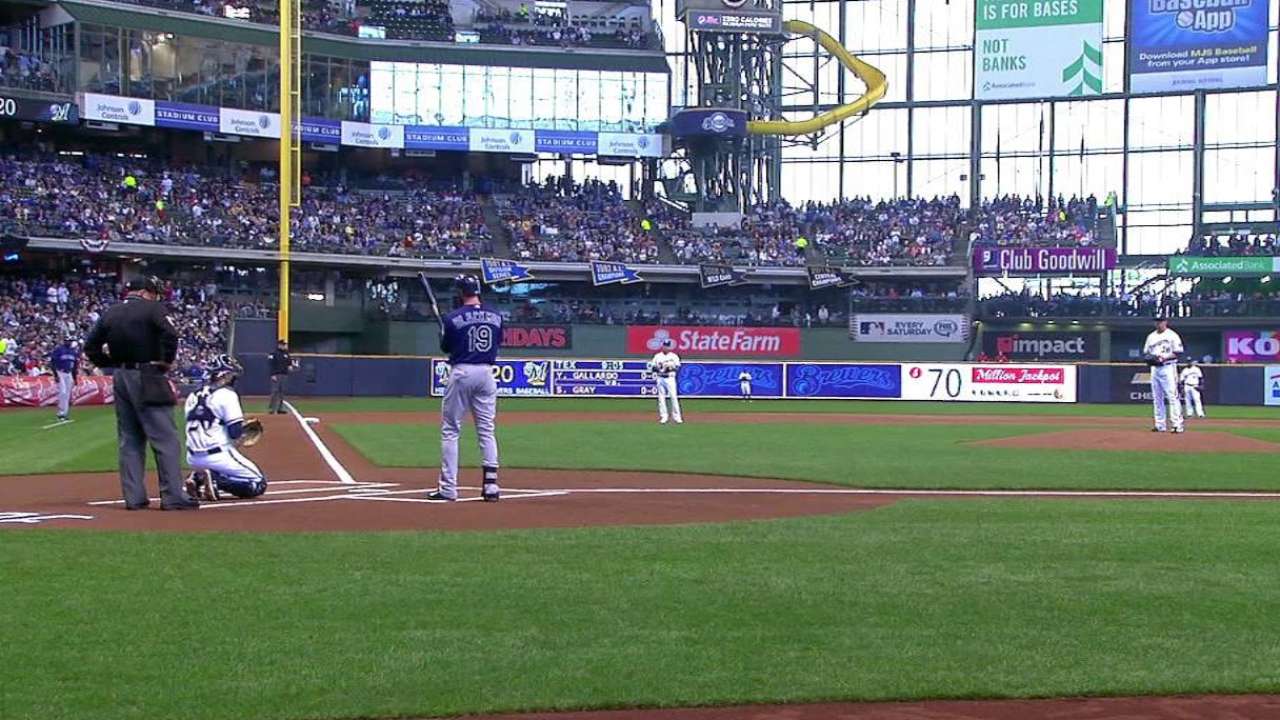 Lack of execution stings Lohse in brief season debut