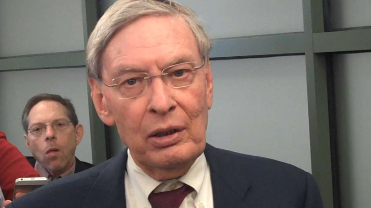 Selig on throwing first pitch