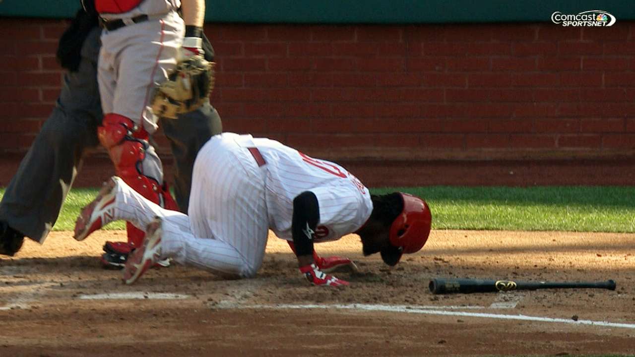 Sore left foot keeps Herrera out of lineup