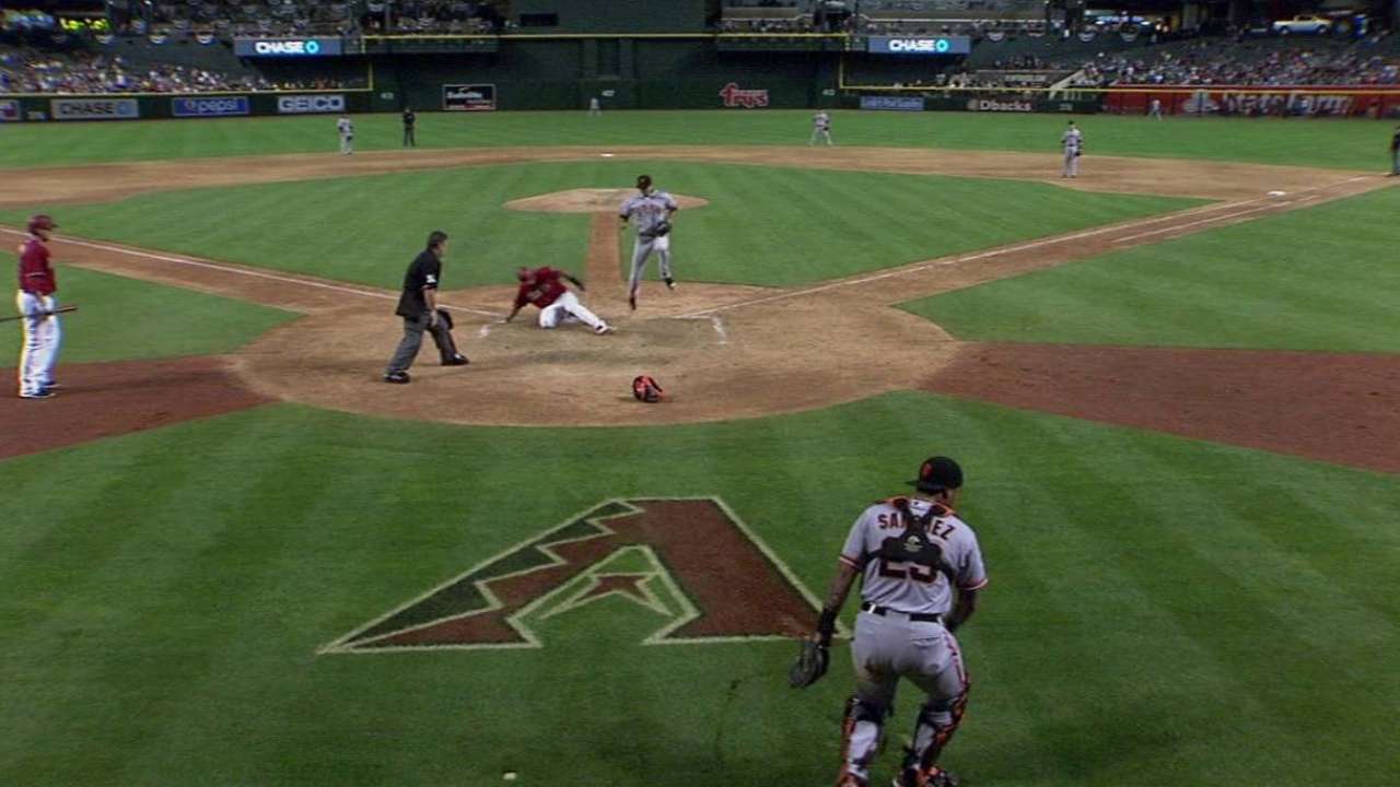 Goldy scores on passed ball