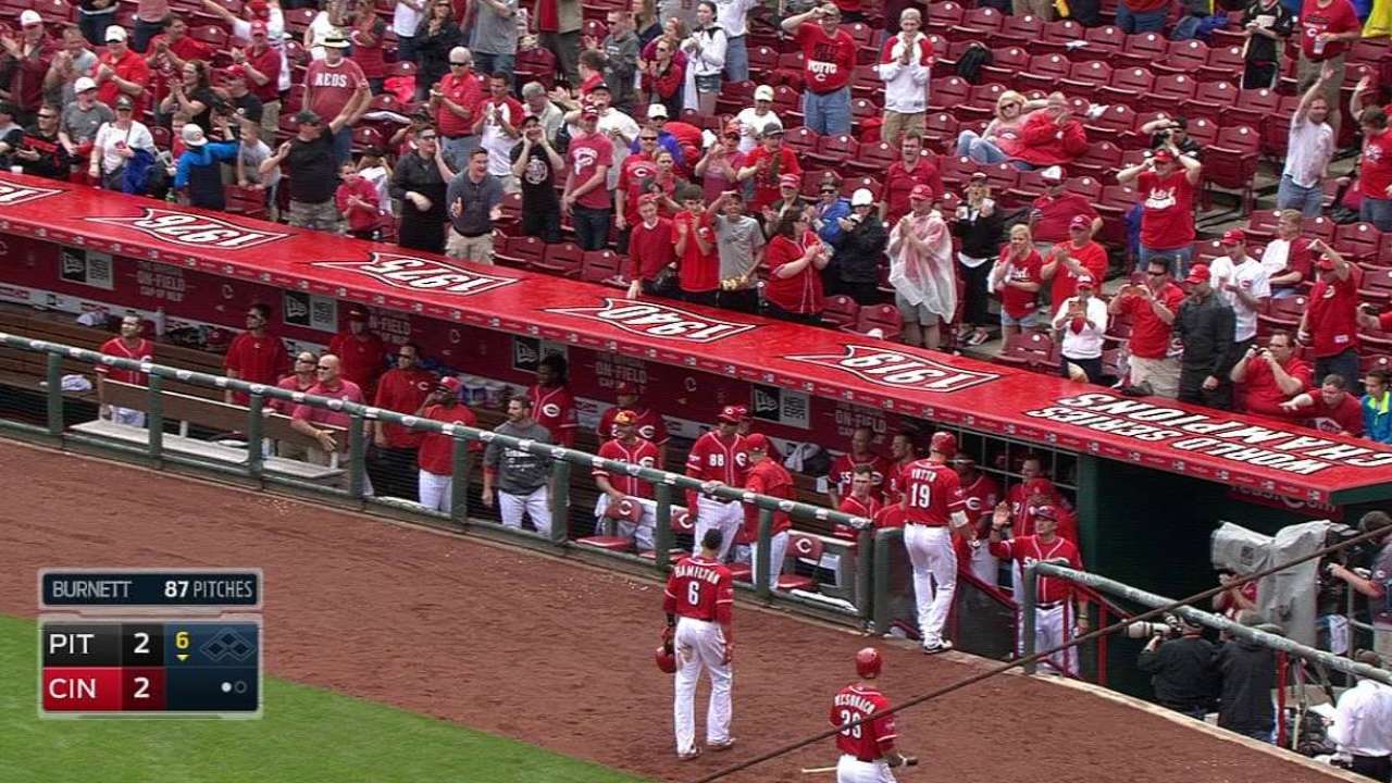Votto's game-tying, two-run shot
