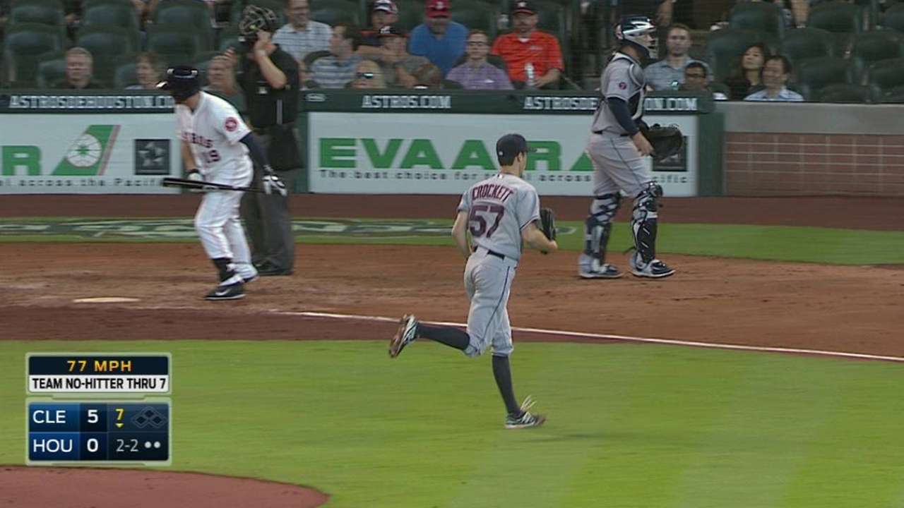 Crockett keeps no-no alive