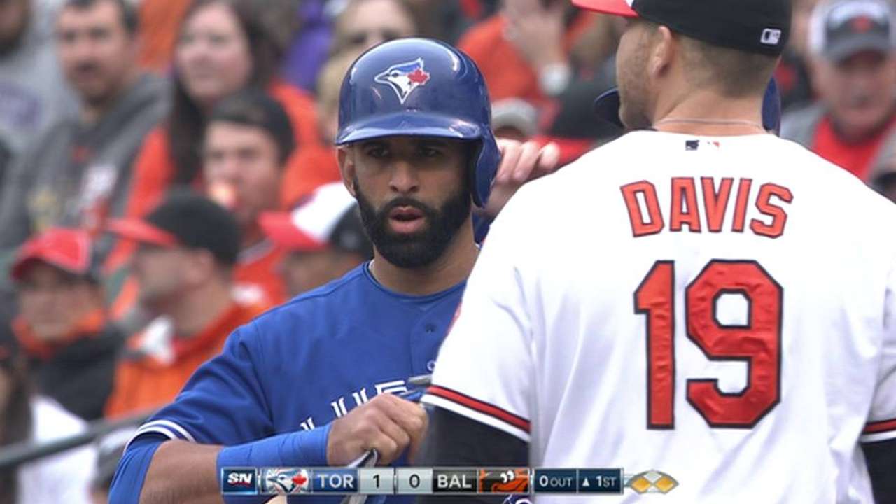 Bautista rompe mala racha y Toronto vence a Orioles