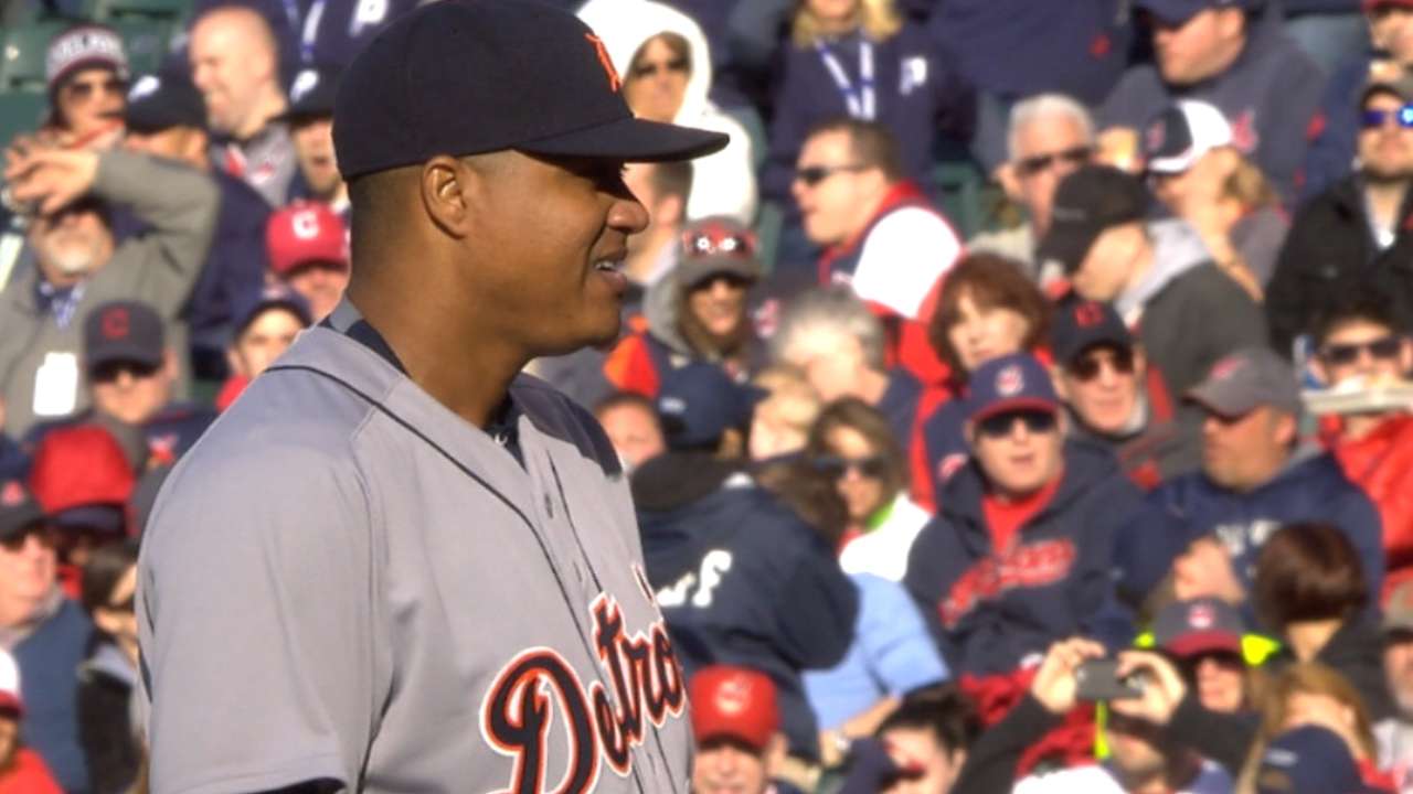 Simon wins his Tigers debut