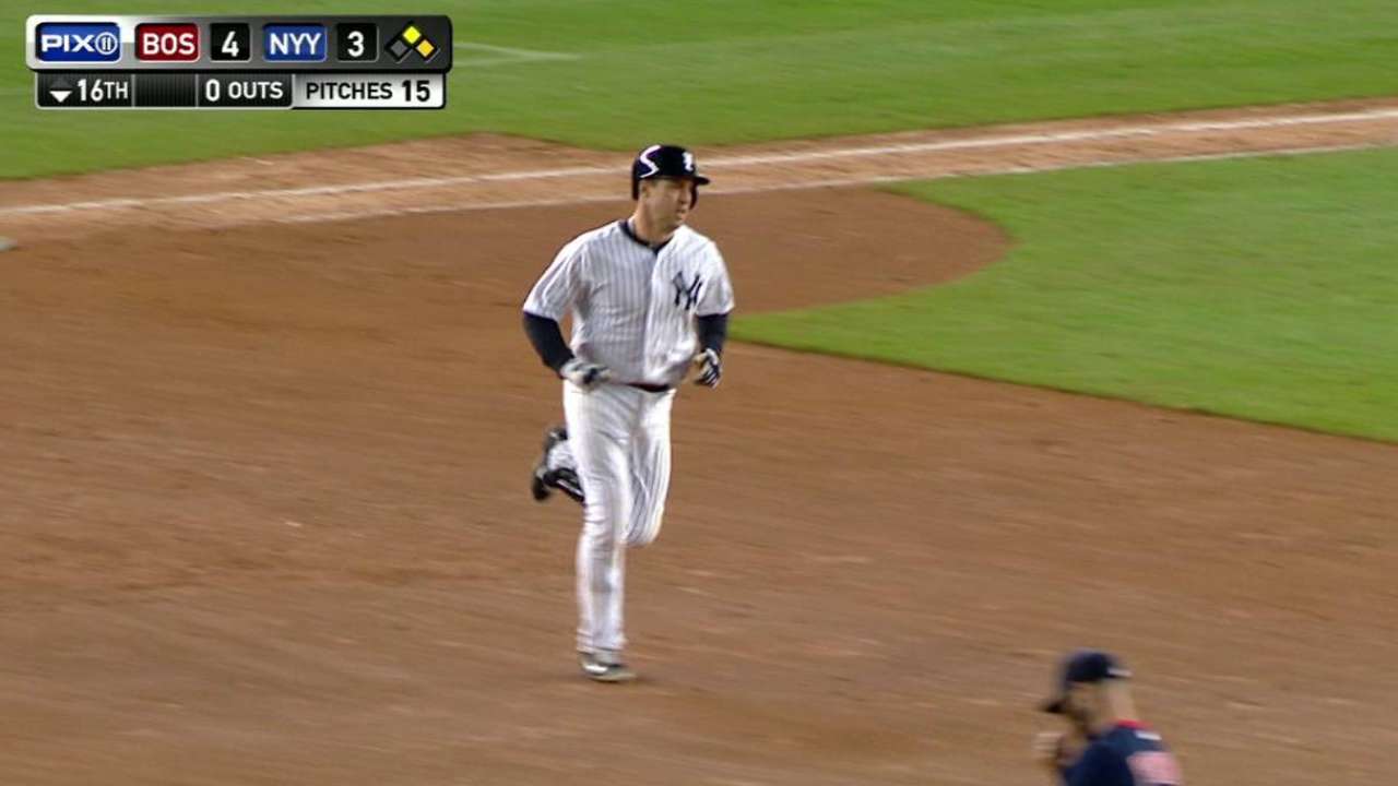 Teixeira ties the game back up