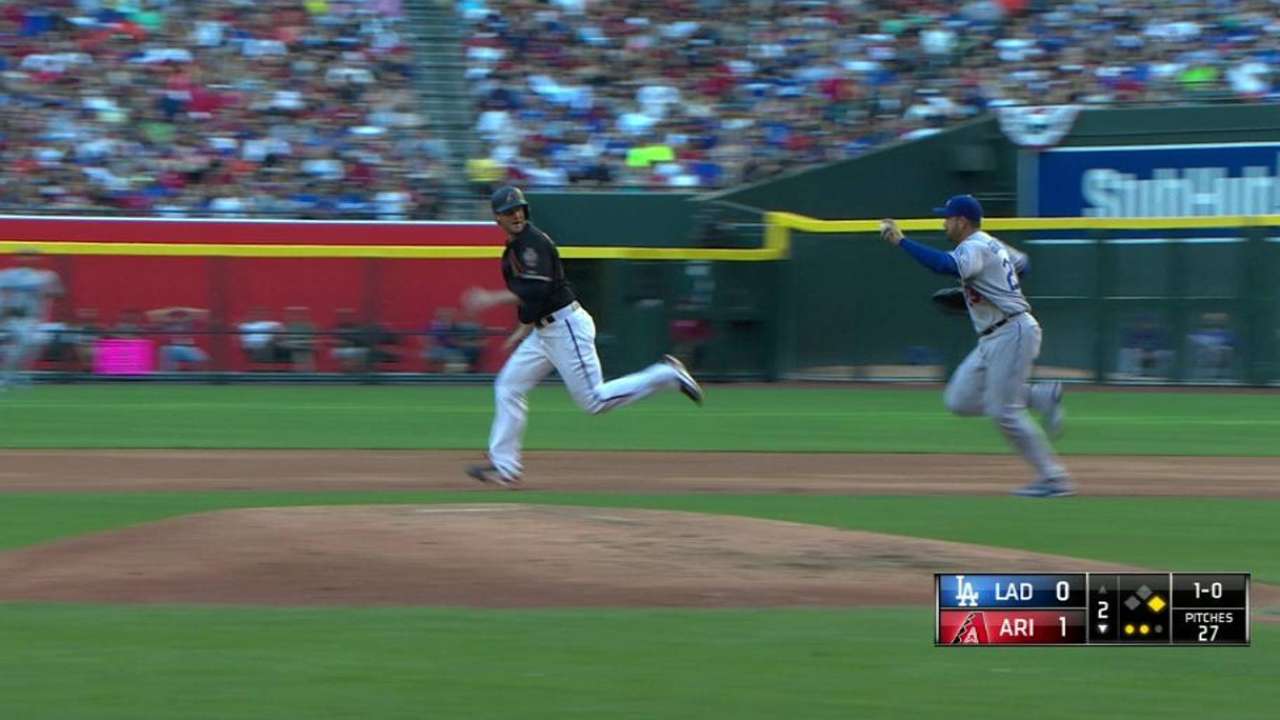 Kershaw's rough outing magnifies Dodgers' early troubles