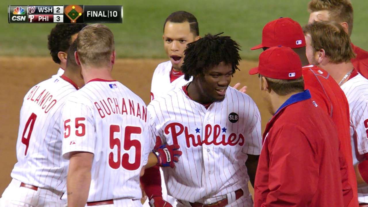 Herrera's walk-off double