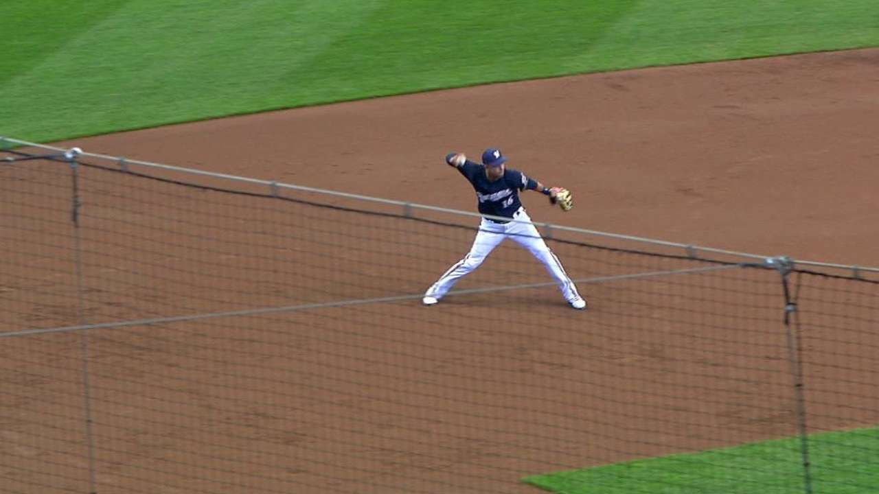 Ramirez blocks ball at third