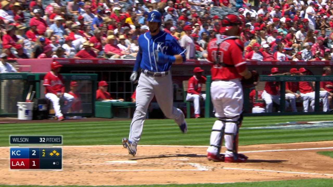 Red-hot Royals go 6-0 with sweep of Angels
