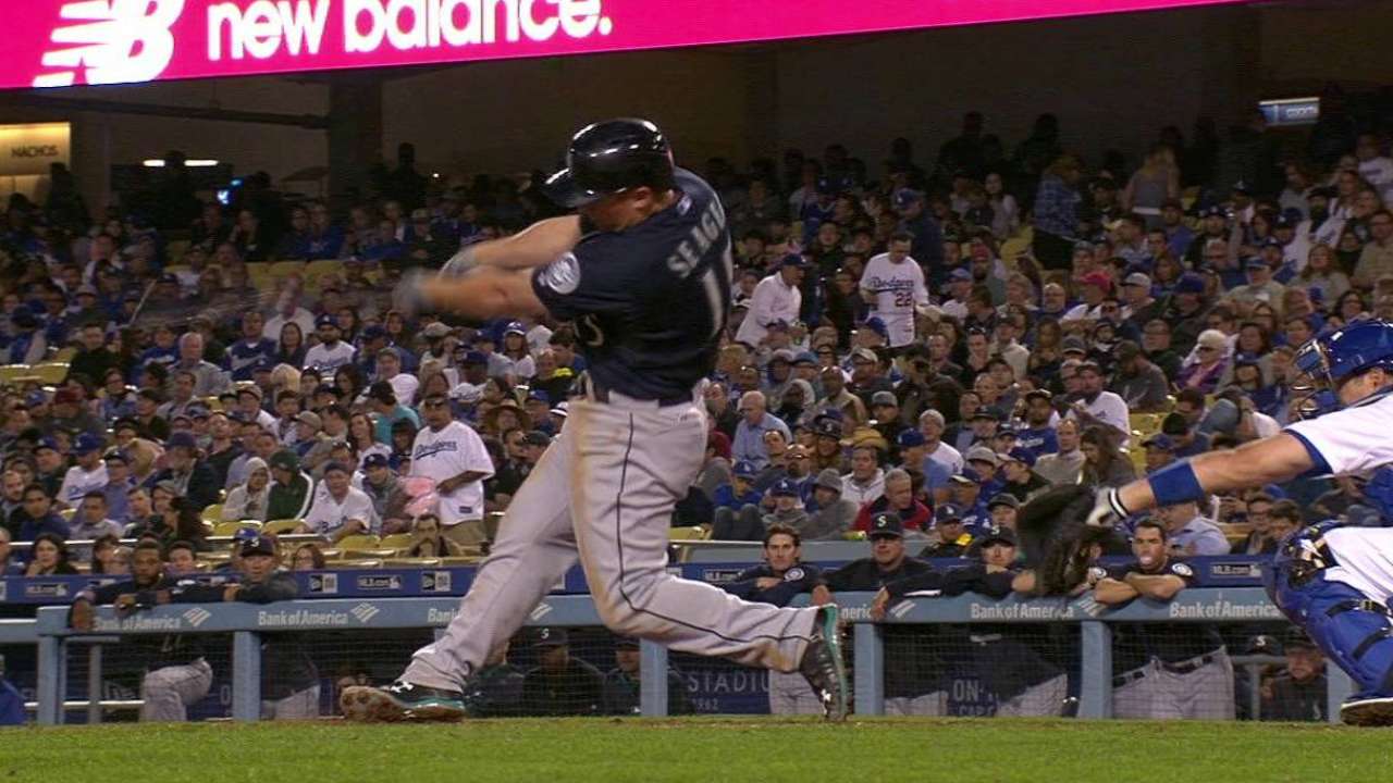 Seager's back-to-back moonshot