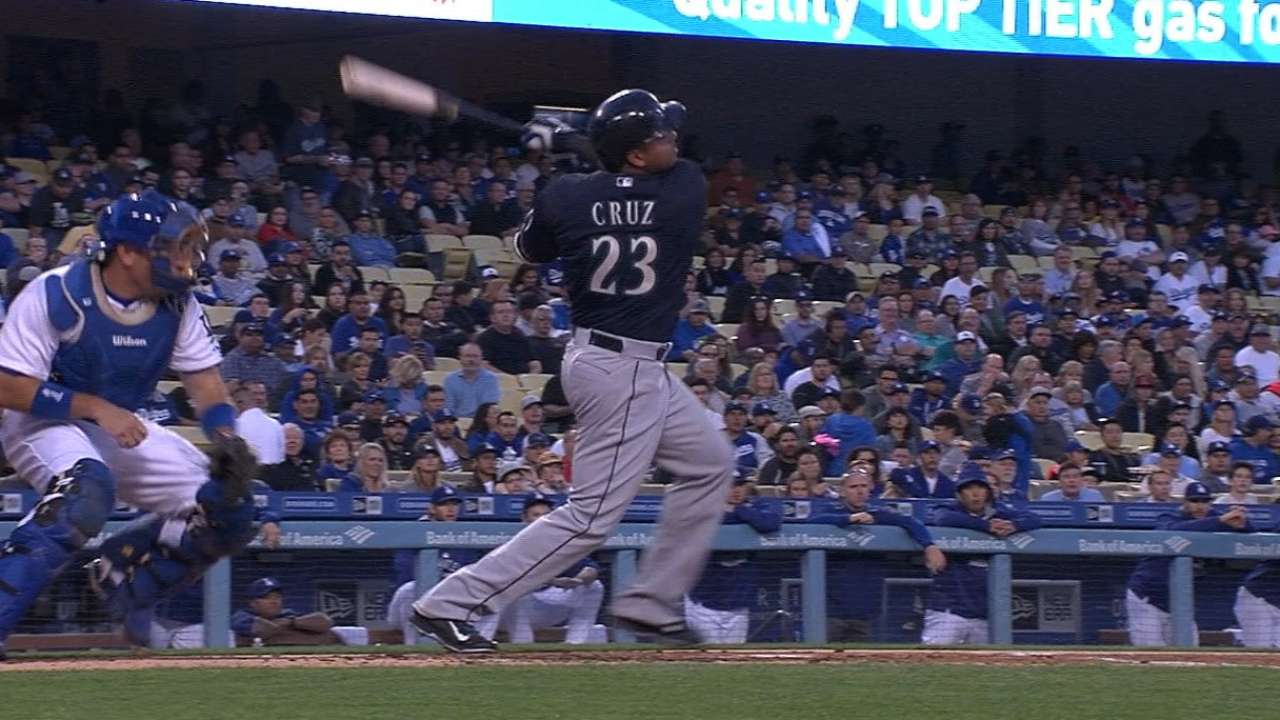 Cruz implacable: Lleva seis HR en cinco juegos