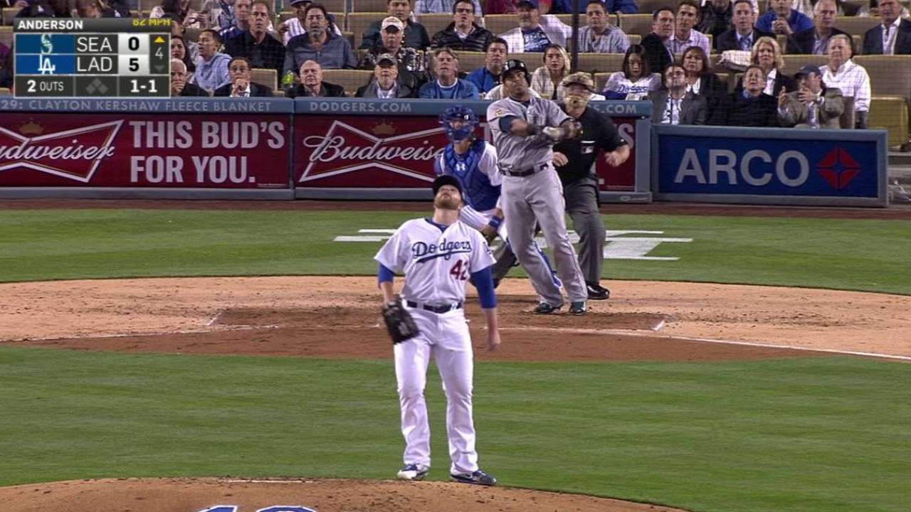 Cruz's solo blast