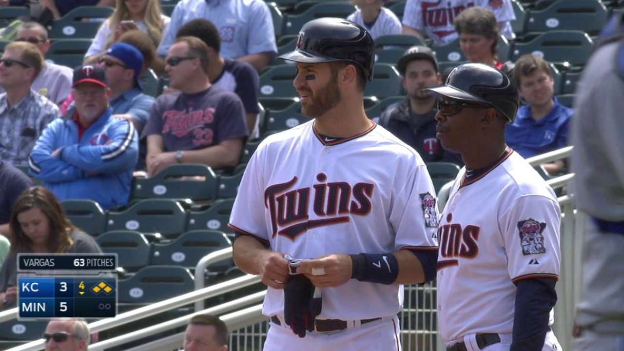 Mauer, Twins crown Royals for series victory