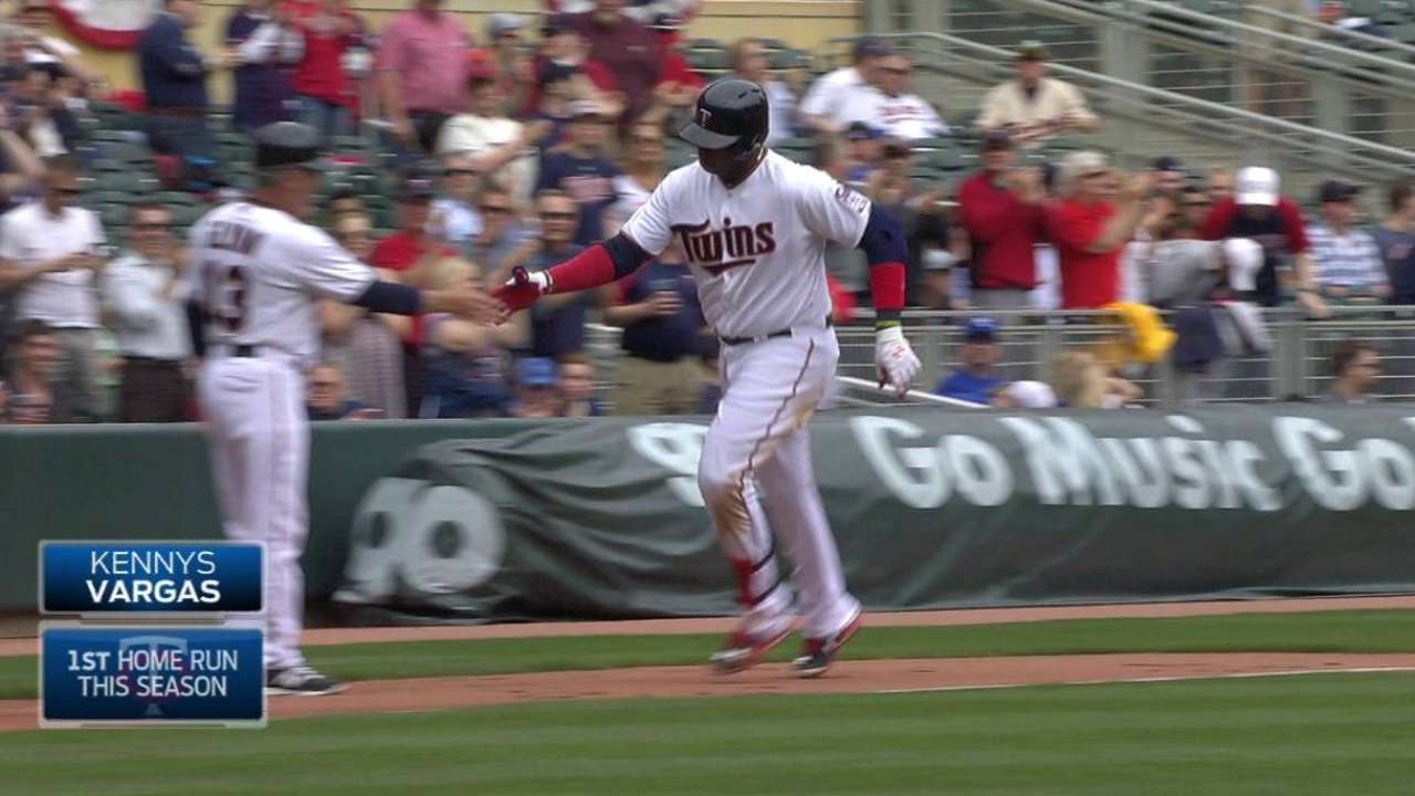 Vargas' two-run shot