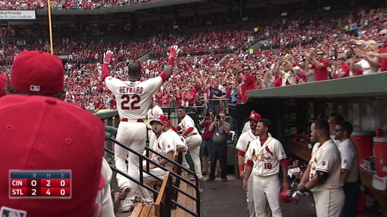 Cardinals club Bailey, claim another set vs. Reds