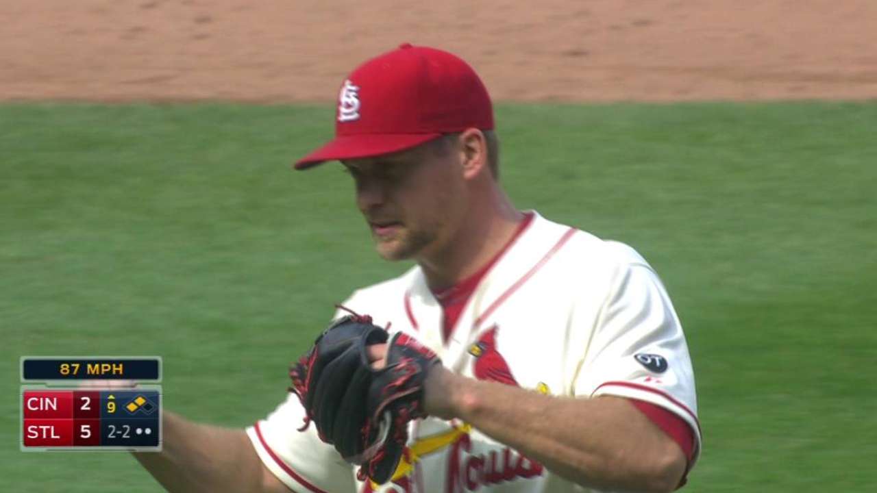 Rosenthal gets the save