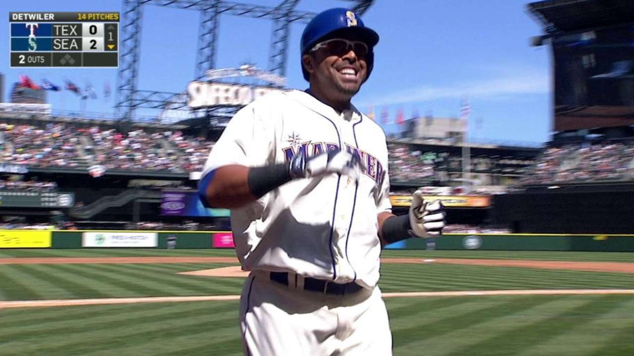 @Fantasy411 fields fans' questions on Twitter