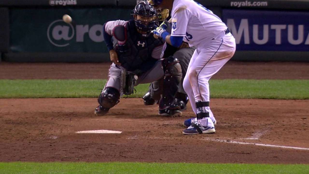 Hosmer scores on wild pitch