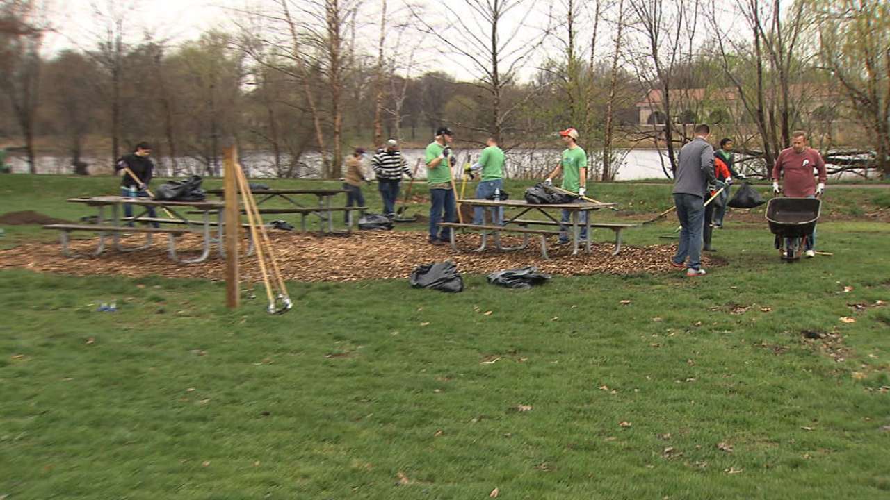Easy being green: MLB celebrates Earth Day